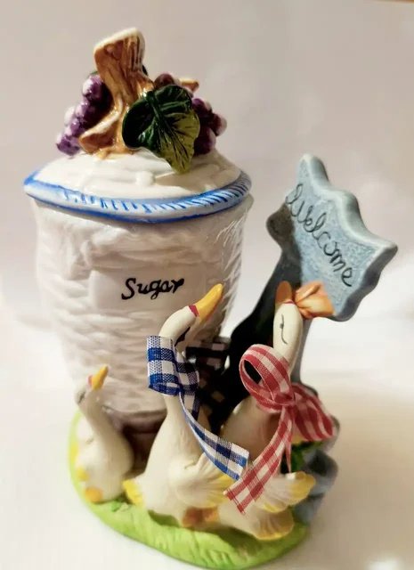 Сахарница с гусями, керамическая - Подарки в Москва