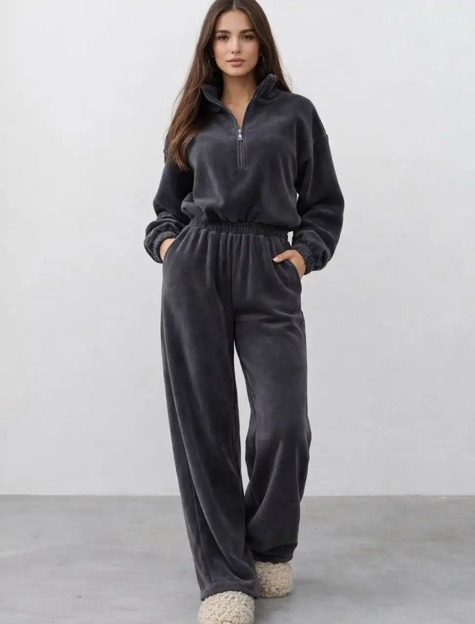 Тёплый женский комбинезон графит размер 42/44 - Верхняя одежда (Одежда) в Москва