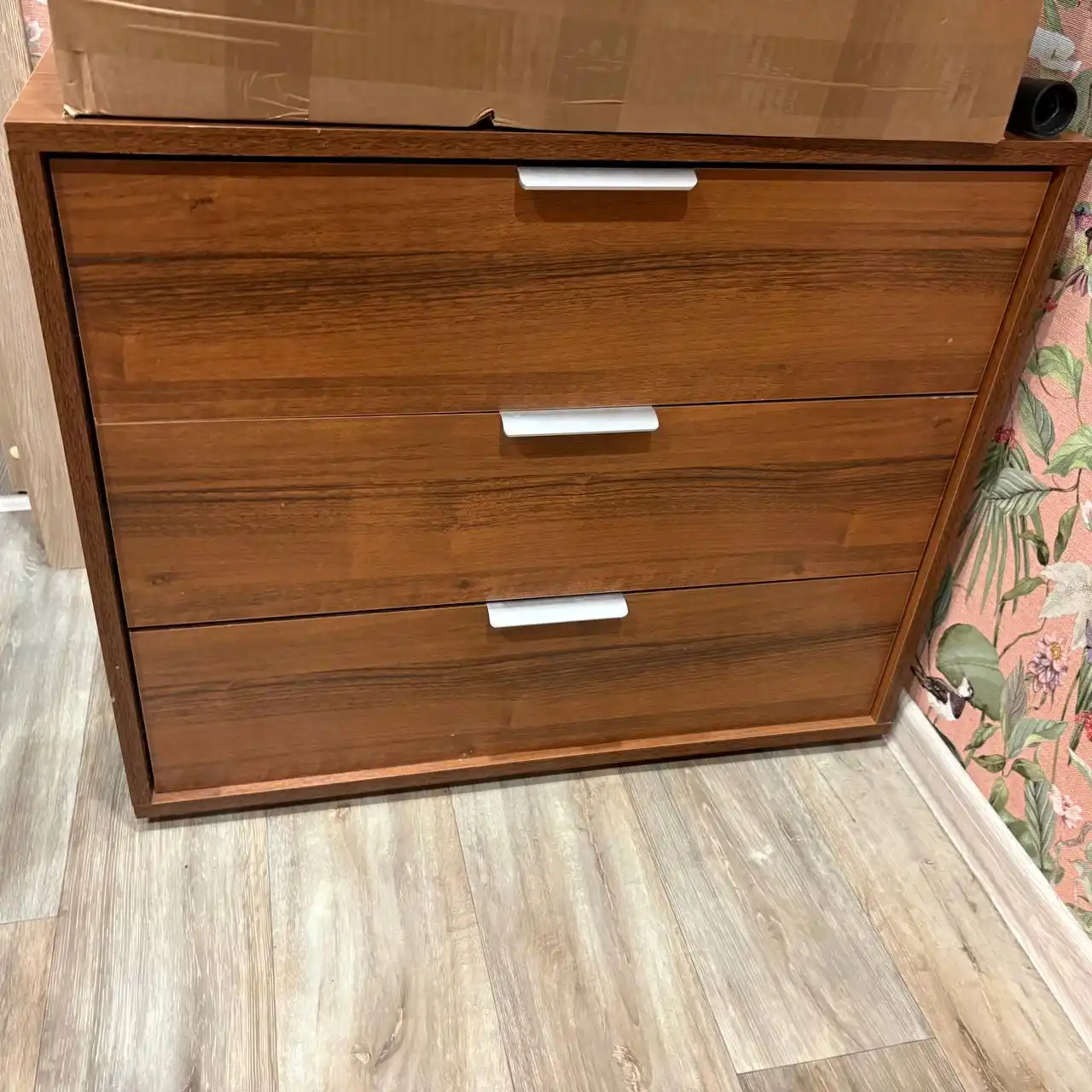 Комод с полками почти новый - Мебель (Барахолка) в Москва