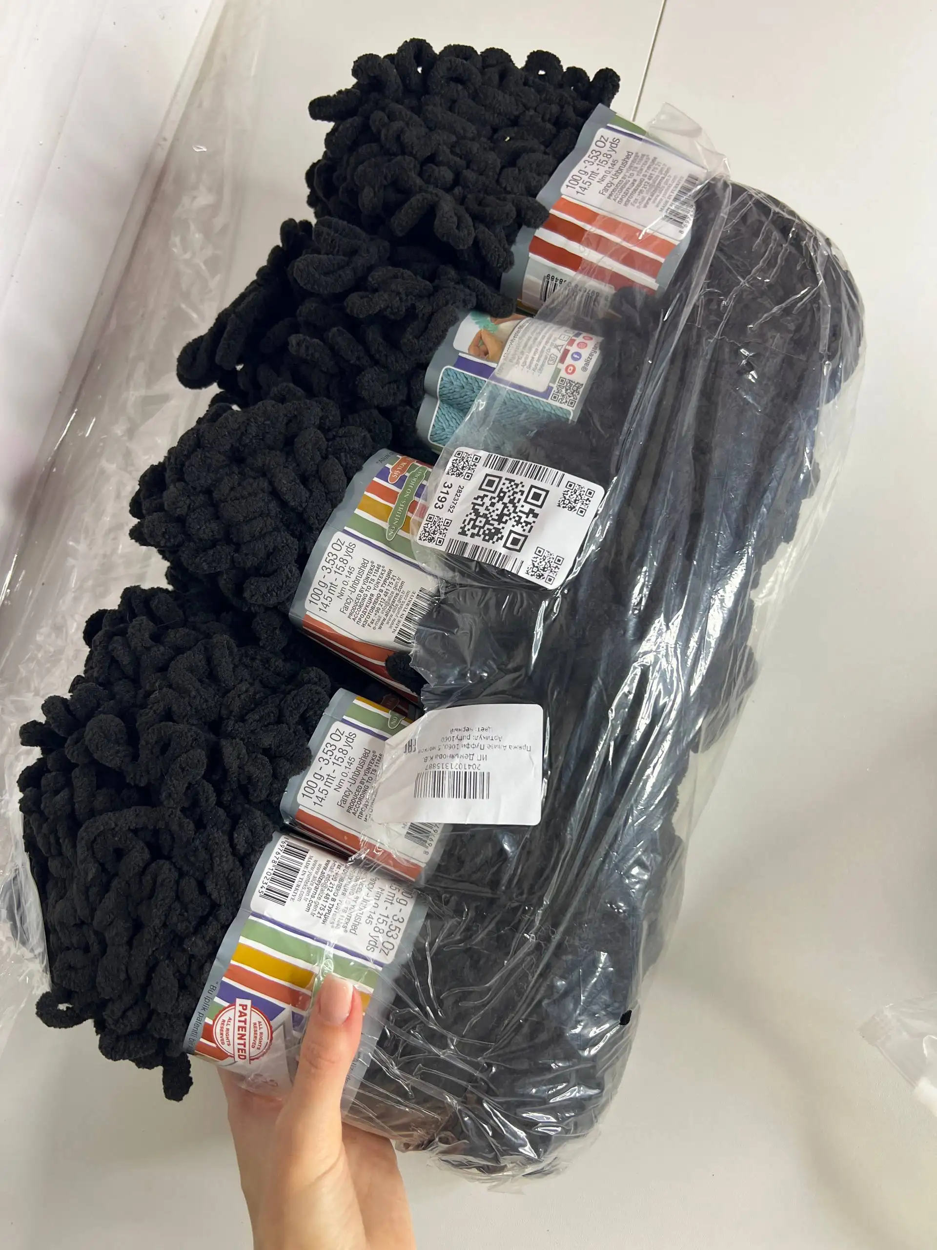 Плюшевая пряжа Alize Puffy fine новая - Рукоделие (Хобби и отдых) в Москва