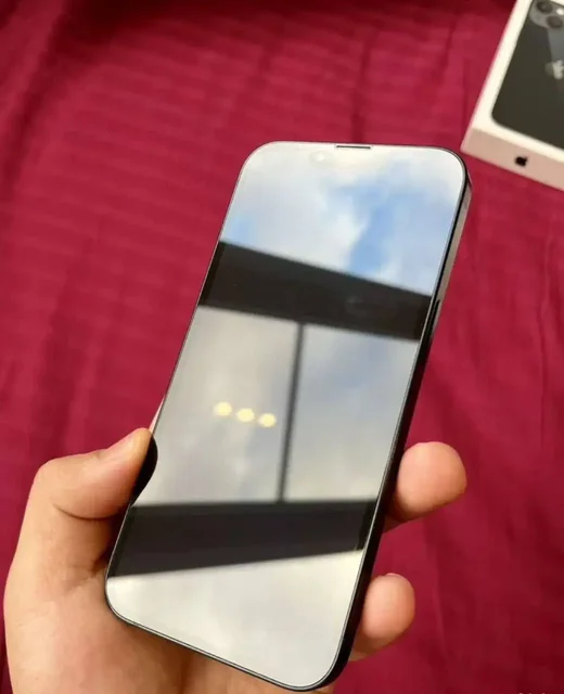 Продам айфон 13 в идеальном состоянии - Игровые аксессуары в Москва