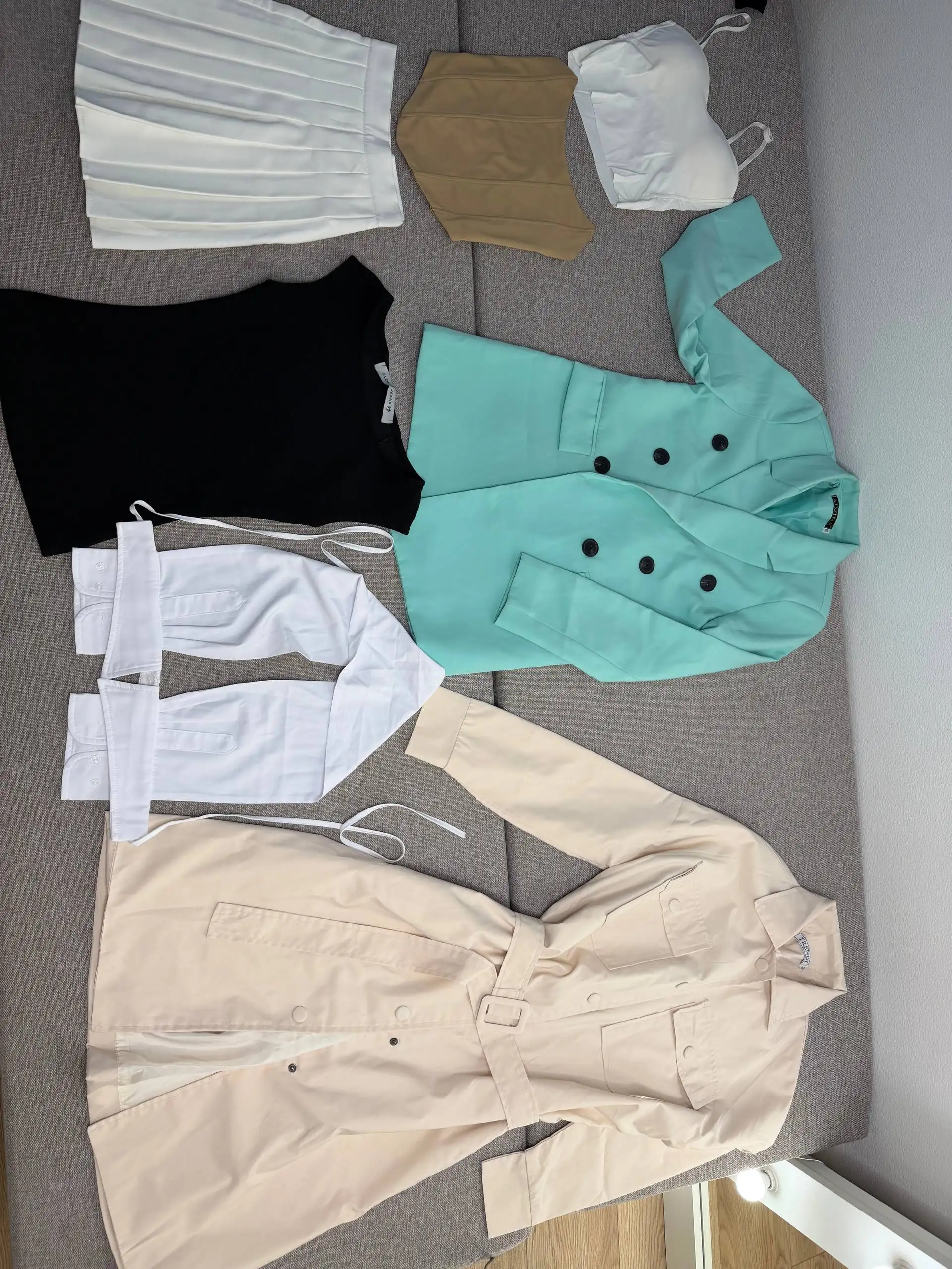 Пакет женской одежды размеров XS-S для миниатюрной девушки - Женская одежда (Одежда) в Москва