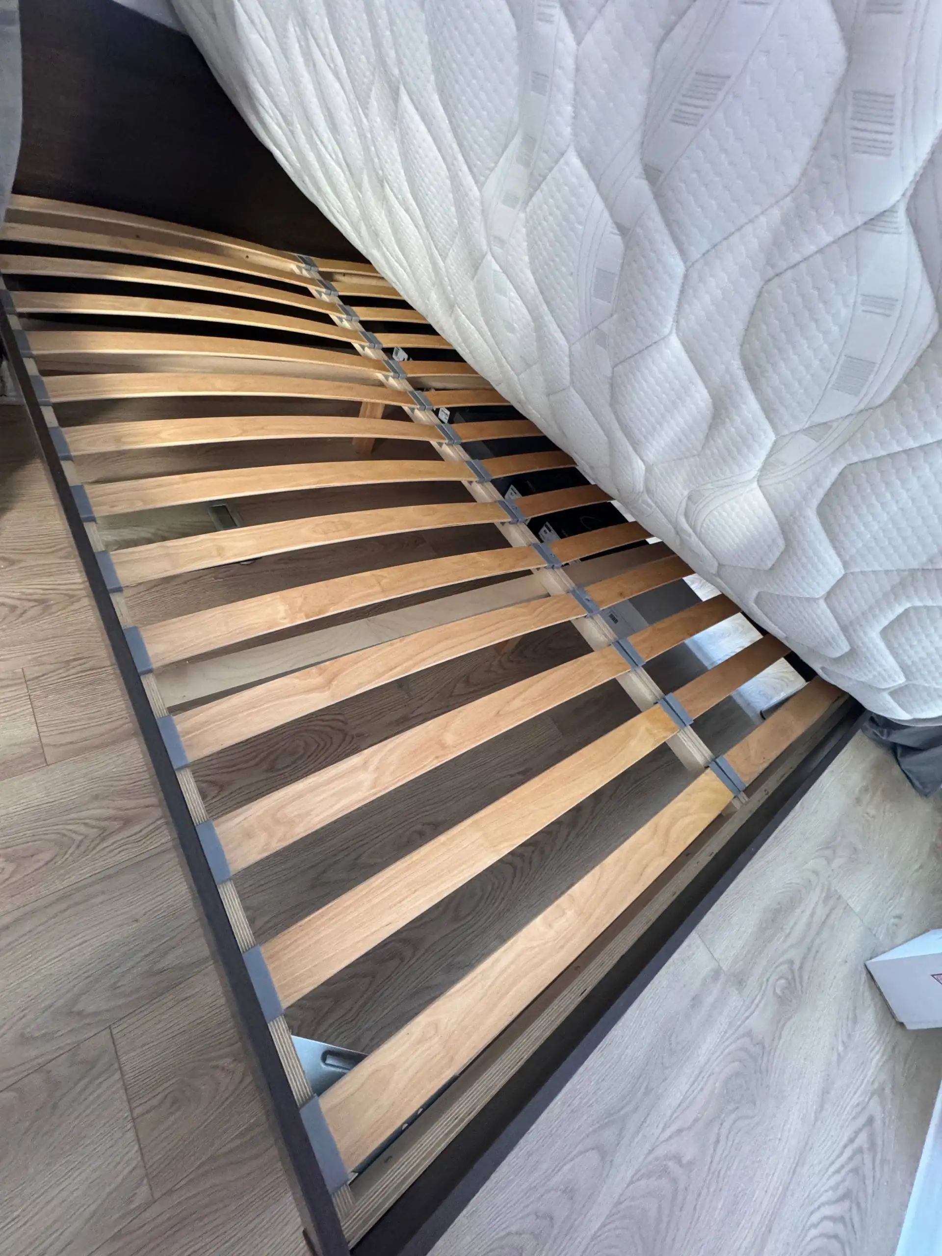 Кровать с ортопедическим матрасом - Барахолка в Москва