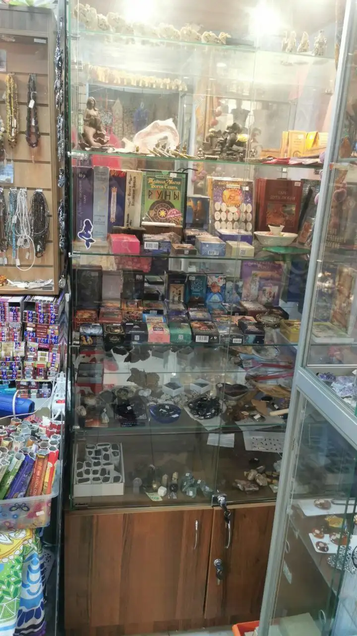 Распродажа торговой мебели - Барахолка в Москва