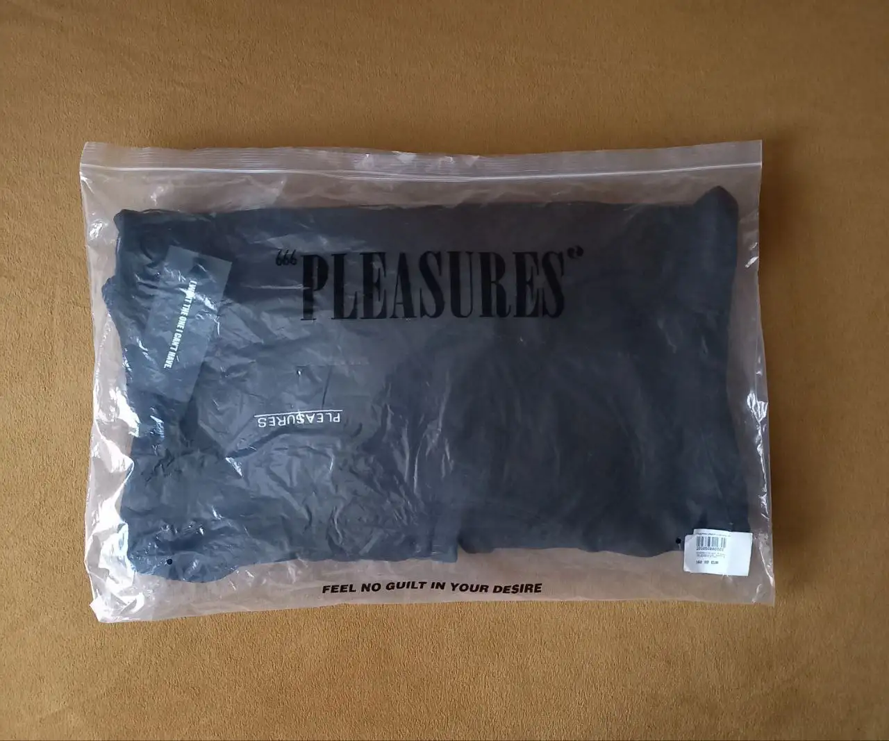 Продам худи Pleasures размер S - Худи (Одежда) в Москва