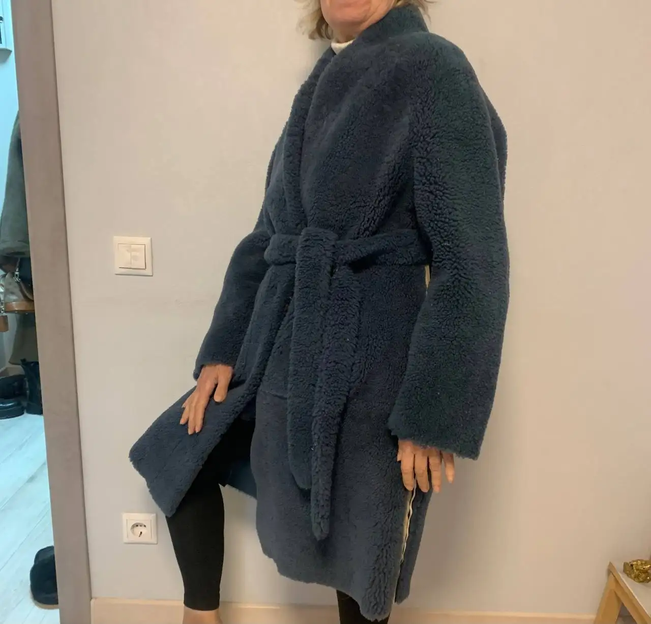 Продажа синей шубы-дубленки эксклюзивного цвета - Верхняя одежда (Одежда) в Москва