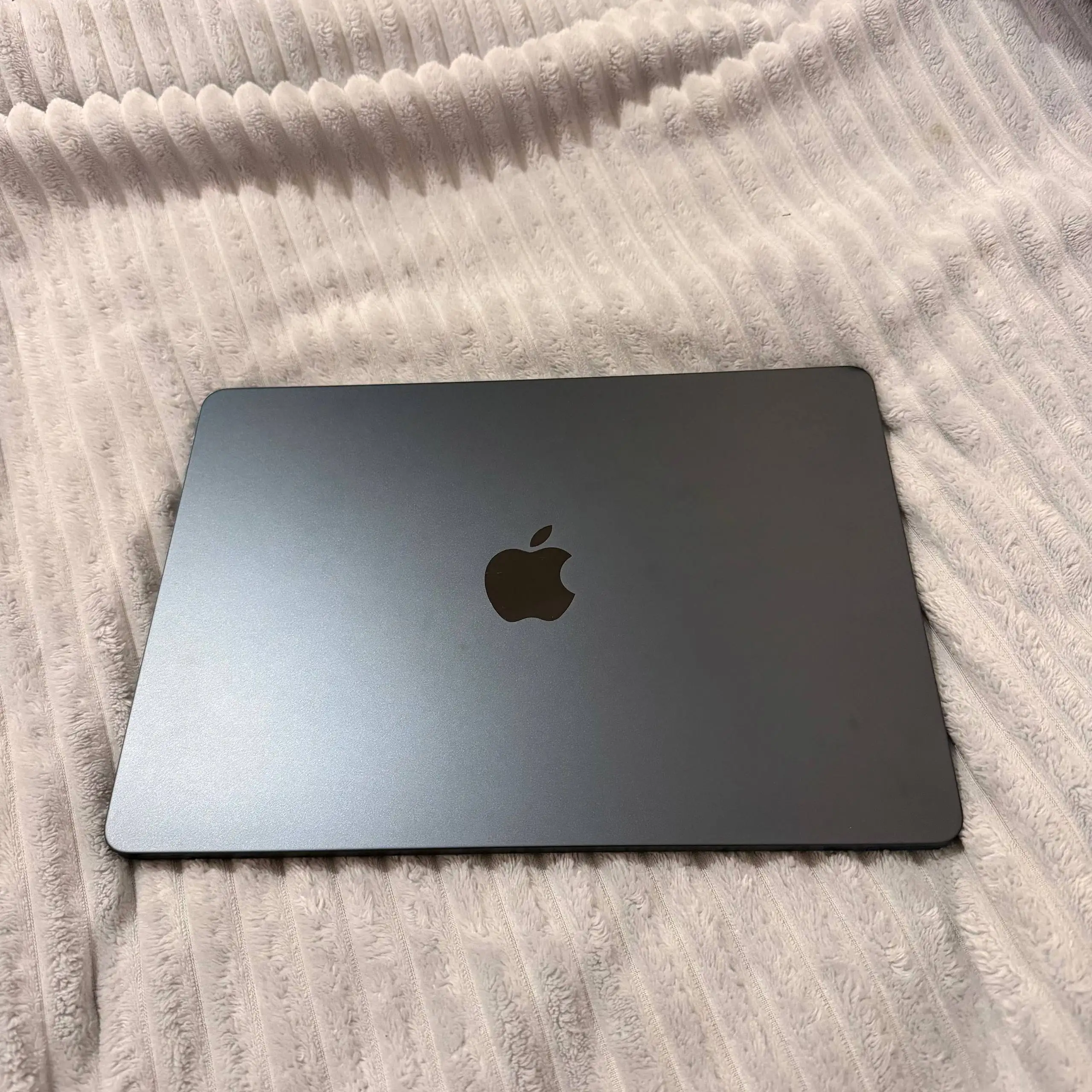 Продажа MacBook Air 13 M2 16/256 ГБ синий - Ноутбуки (Электроника) в Москва