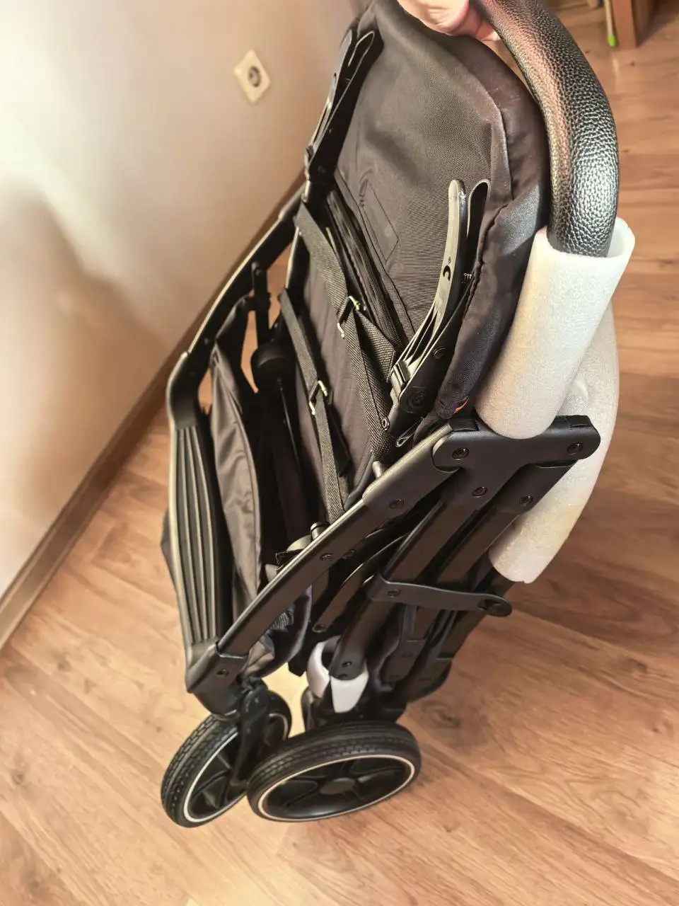 Продам новую всесезонную коляску Baby stroller s5506 черного цвета - Коляски (Товары для детей) в Москва
