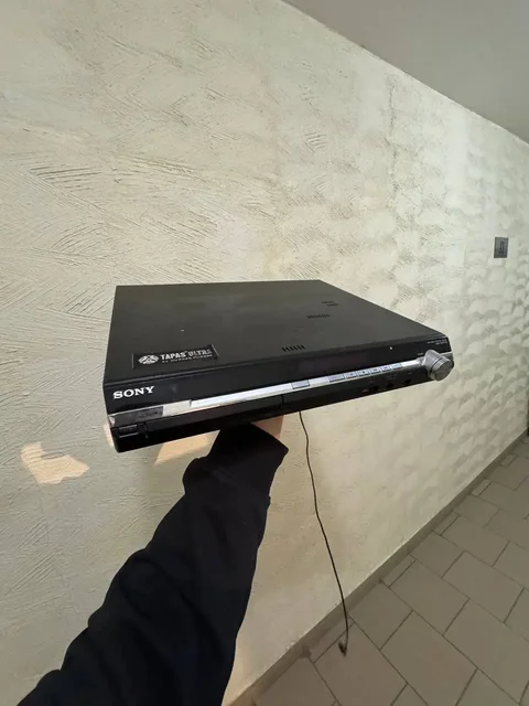 Продам магнитофон Sony с двумя пультами - Аудио и видео техника в Москва
