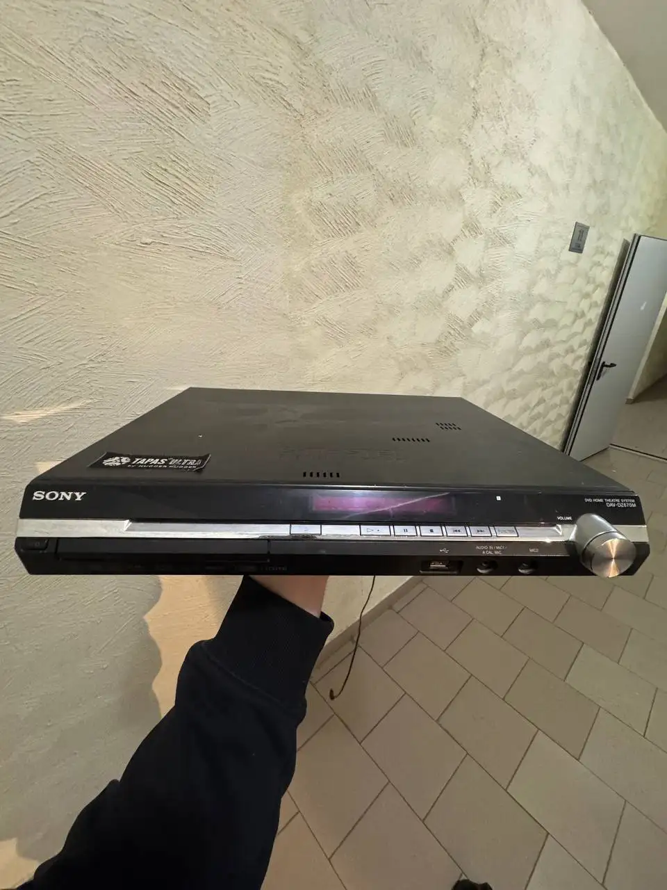 Продам магнитофон Sony с двумя пультами - Аудиотехника (Электроника) в Москва