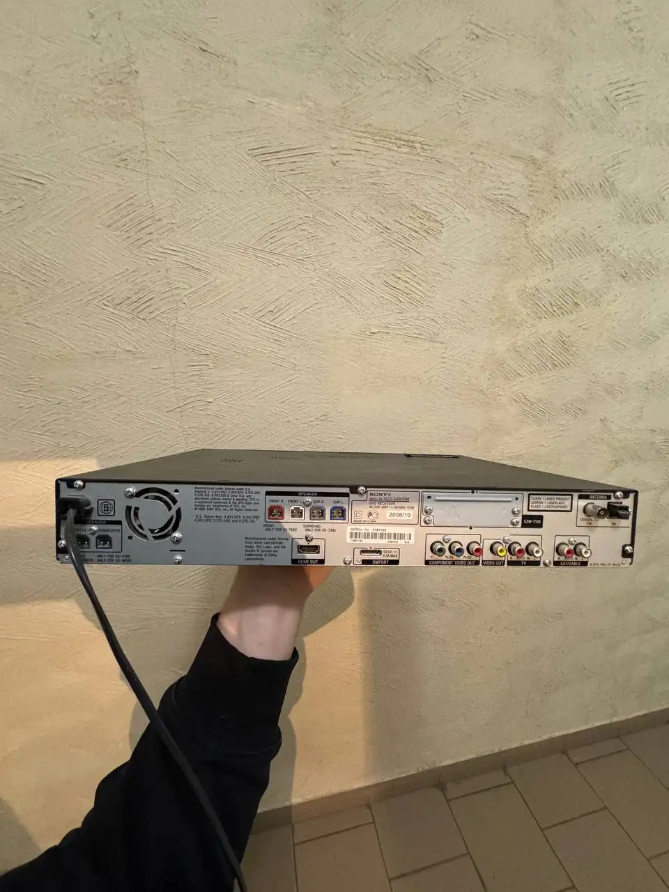 Продам магнитофон Sony с двумя пультами - Аудиотехника (Электроника) в Москва