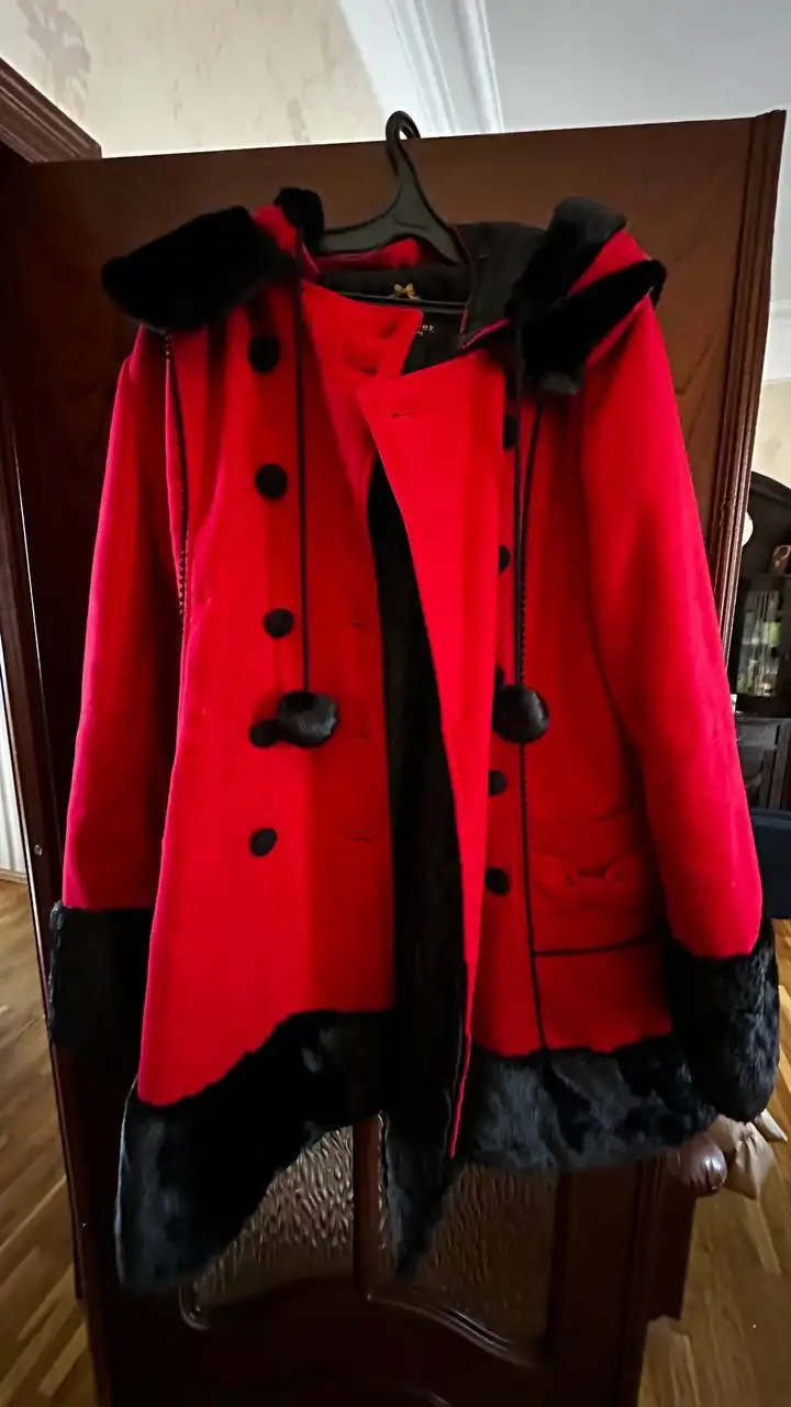 Пальто Amsterdam оригинального фасона - Пальто (Одежда) в Москва