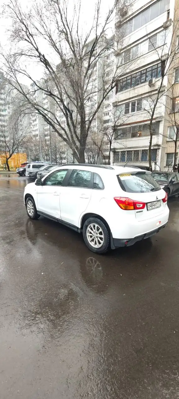 Продажа автомобиля 2015 года с пробегом 119 тысяч км - Легковые автомобили (Авто) в Москва