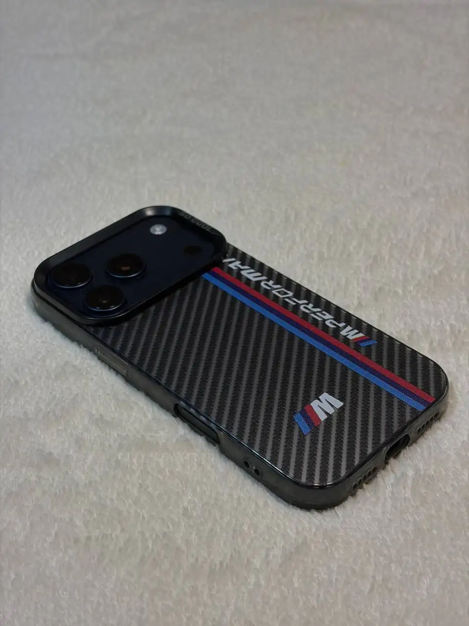 Продам новый чехол на iPhone 17 Pro - Чехлы для телефонов (Барахолка) в Москва