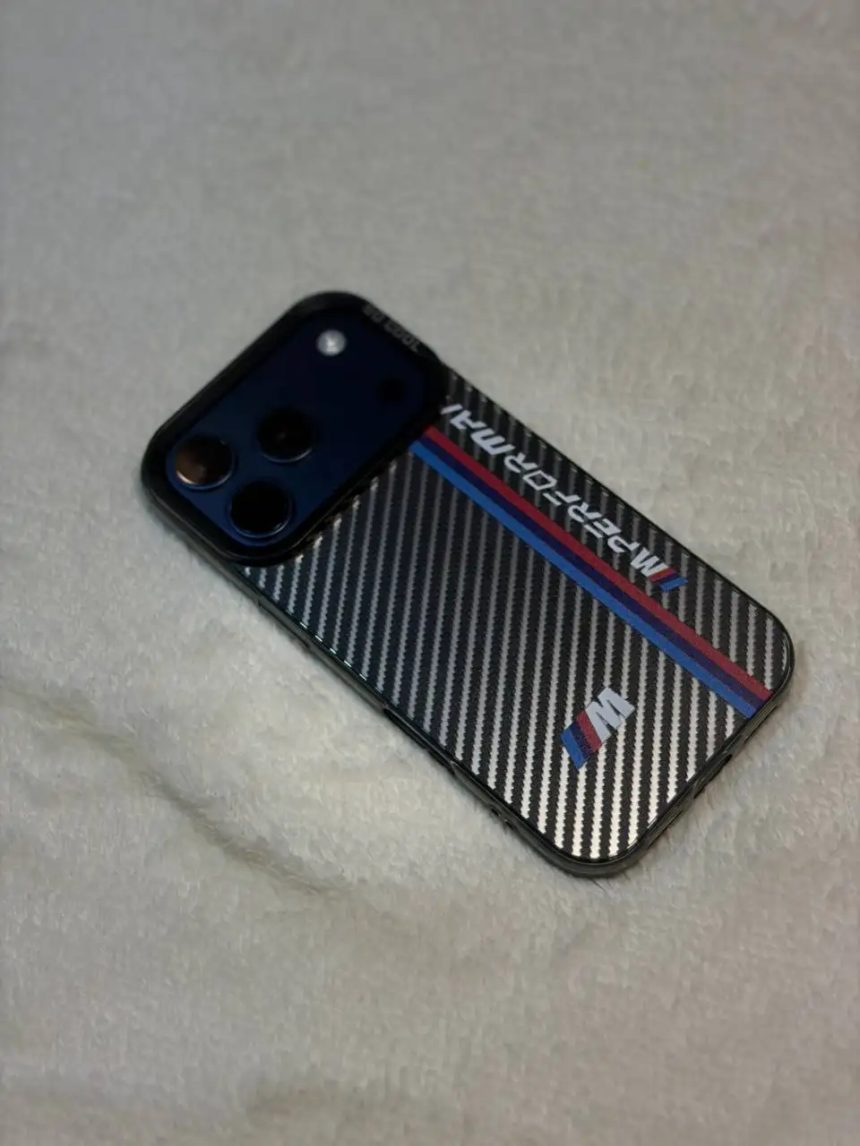 Продам новый чехол на iPhone 17 Pro - Чехлы для телефонов (Барахолка) в Москва