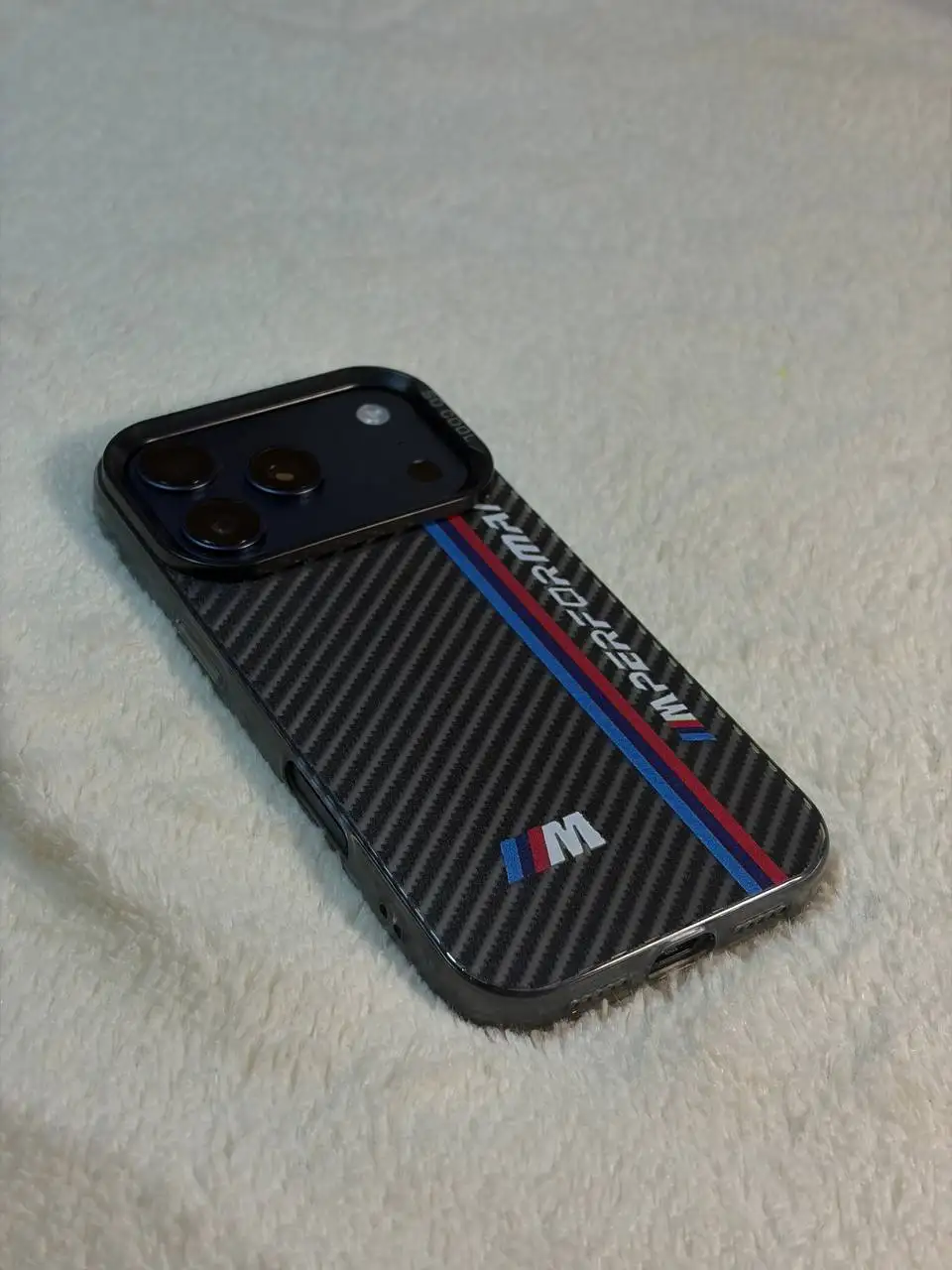 Продам новый чехол на iPhone 17 Pro - Чехлы для телефонов (Барахолка) в Москва