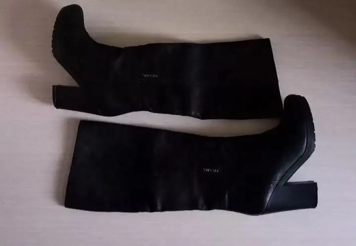 Продажа оригинальных кожаных сапог Prada 38 размер - Обувь (Одежда) в Москва