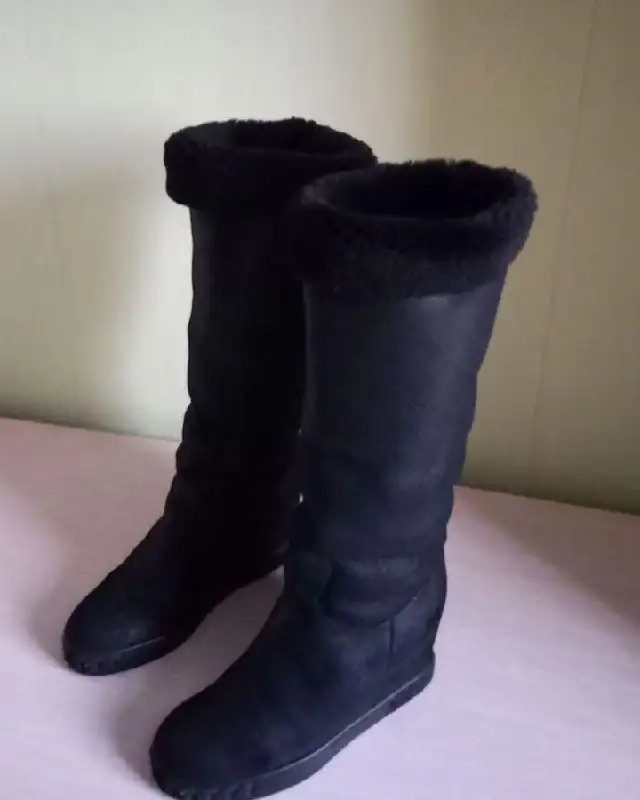 Продажа зимних сапог Casadei с танкеткой - Обувь (Одежда) в Москва