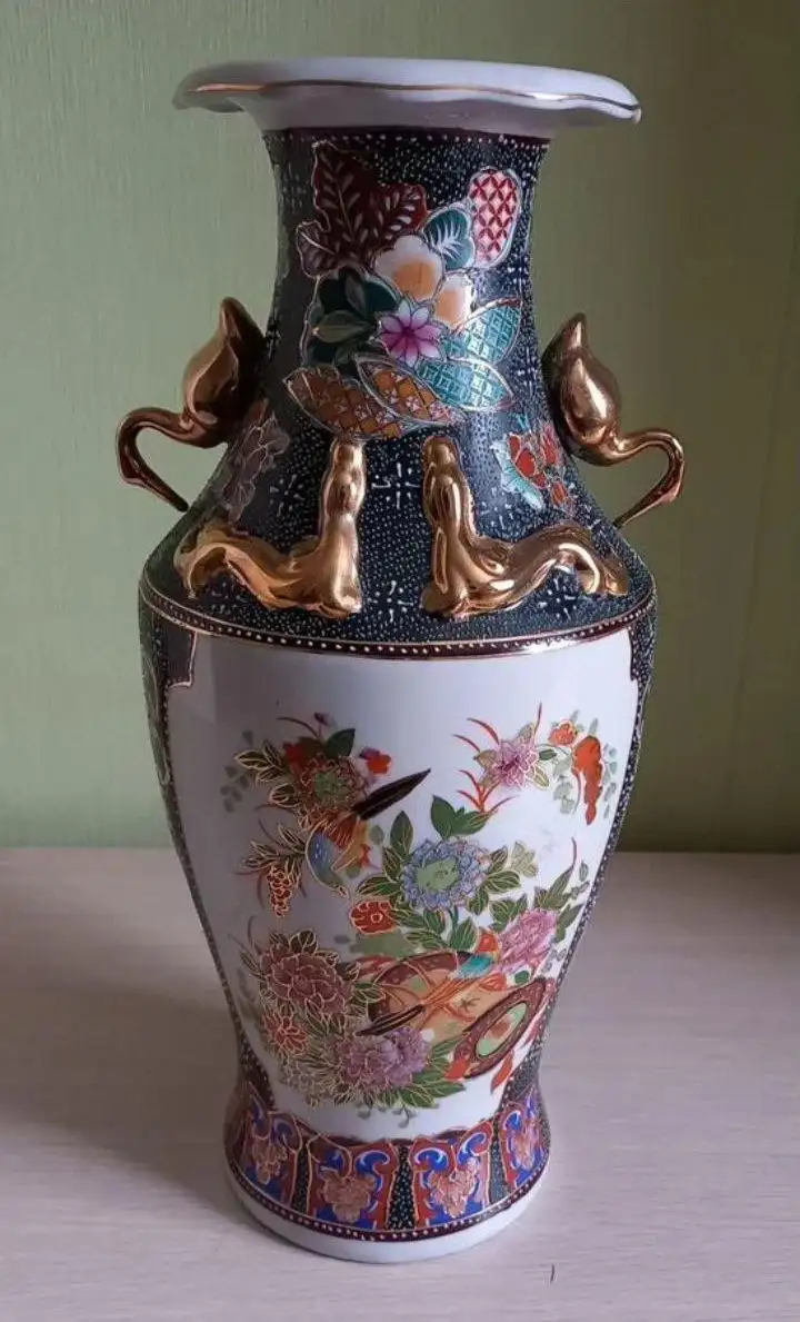 Продам китайскую фарфоровую вазу ручной работы - Антиквариат/Коллекции (Барахолка) в Москва