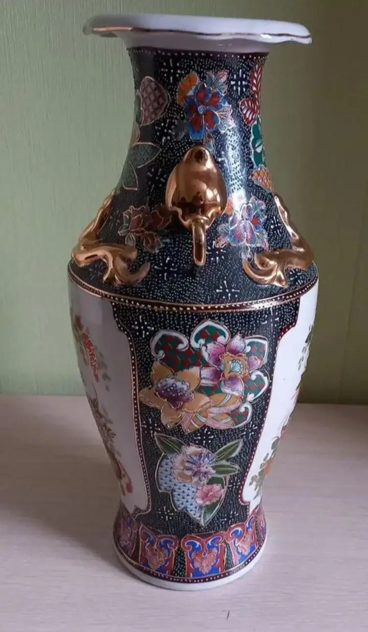 Продам китайскую фарфоровую вазу ручной работы - Антиквариат/Коллекции (Барахолка) в Москва