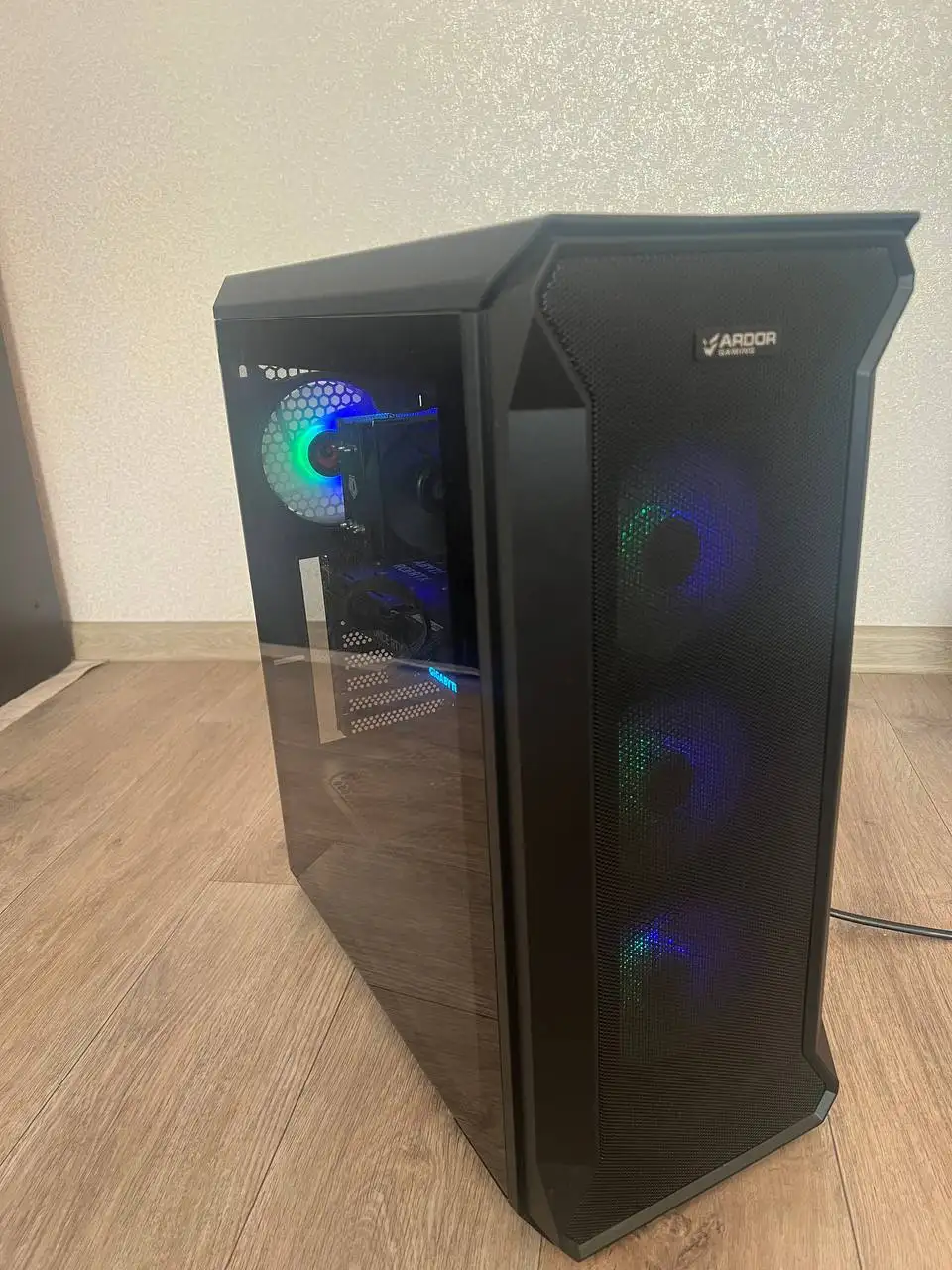 Продам игровой компьютер с RTX4060 и полным игровым сетом - Компьютеры и комплектующие (Электроника) в Москва