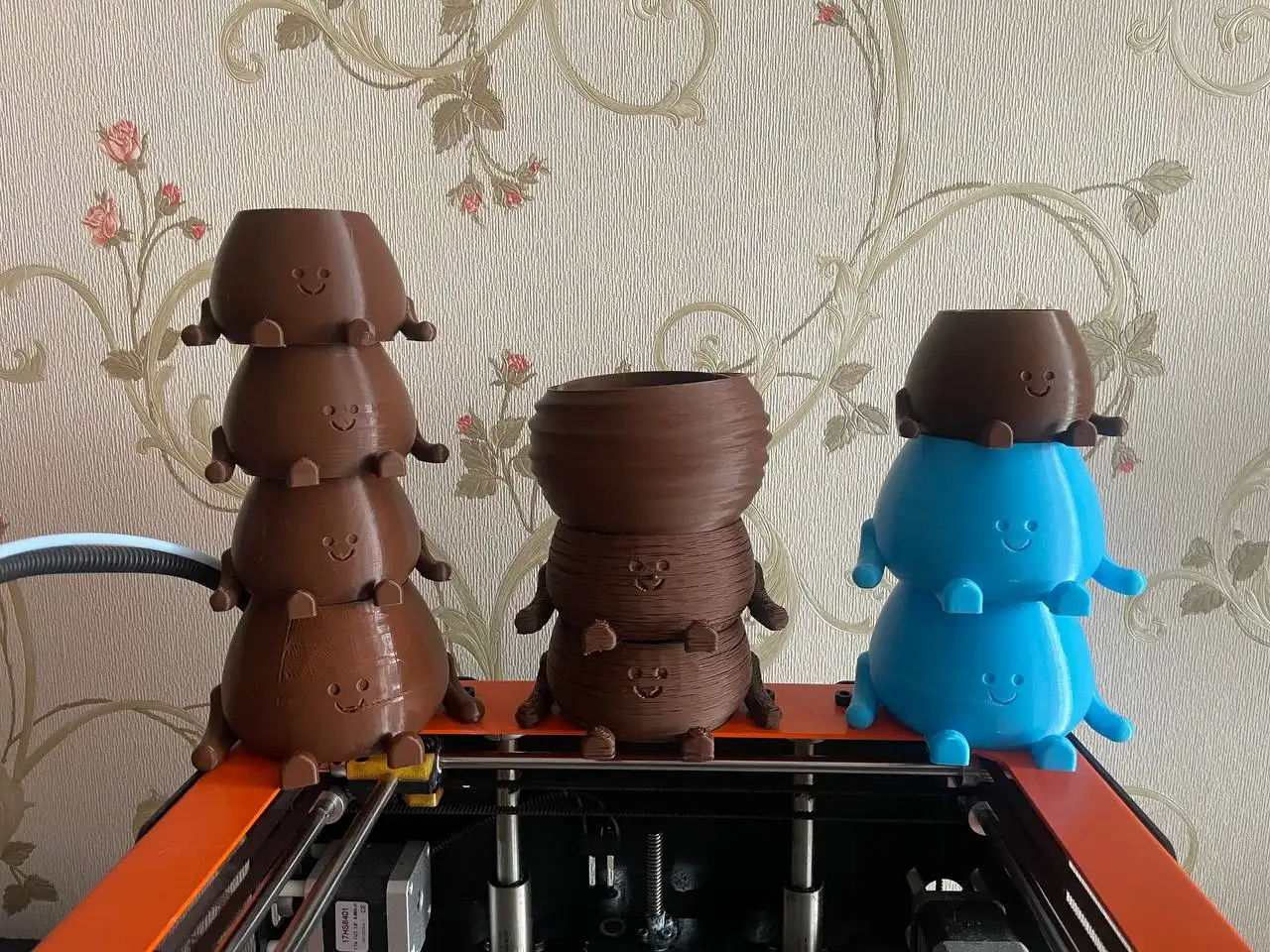 Горшочки с небольшим браком - Барахолка в Москва