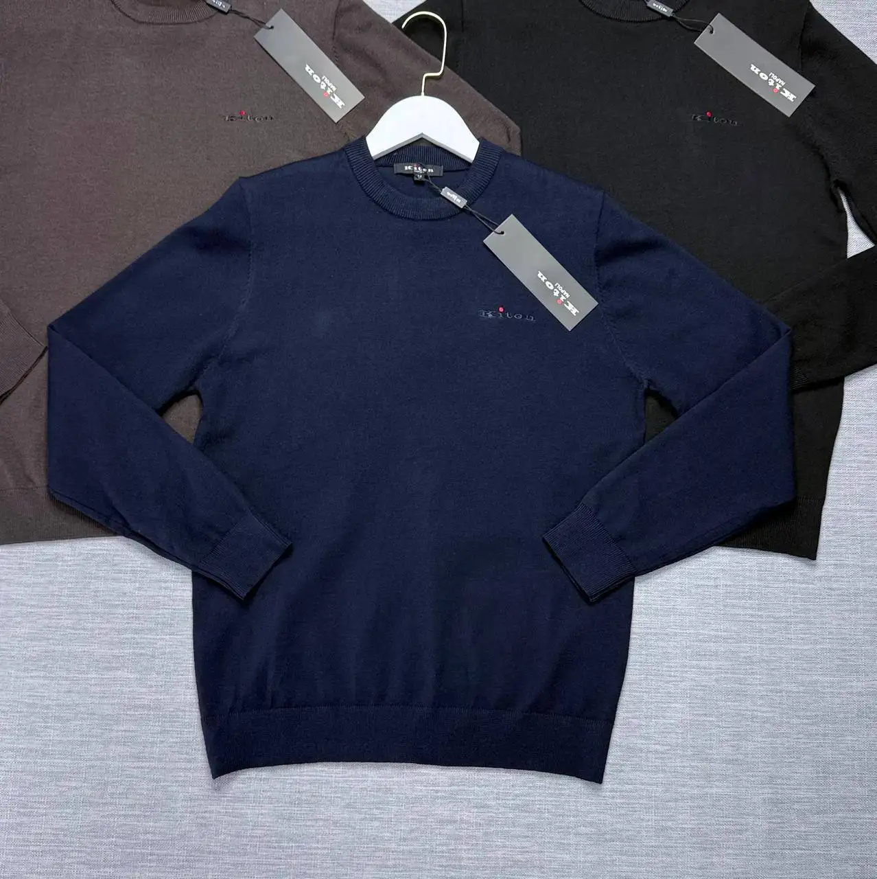 Продажа товаров различных цветов и размеров - Барахолка в Москва