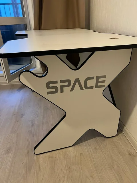 Продам компьютерный стол SPACE - Часы в Москва