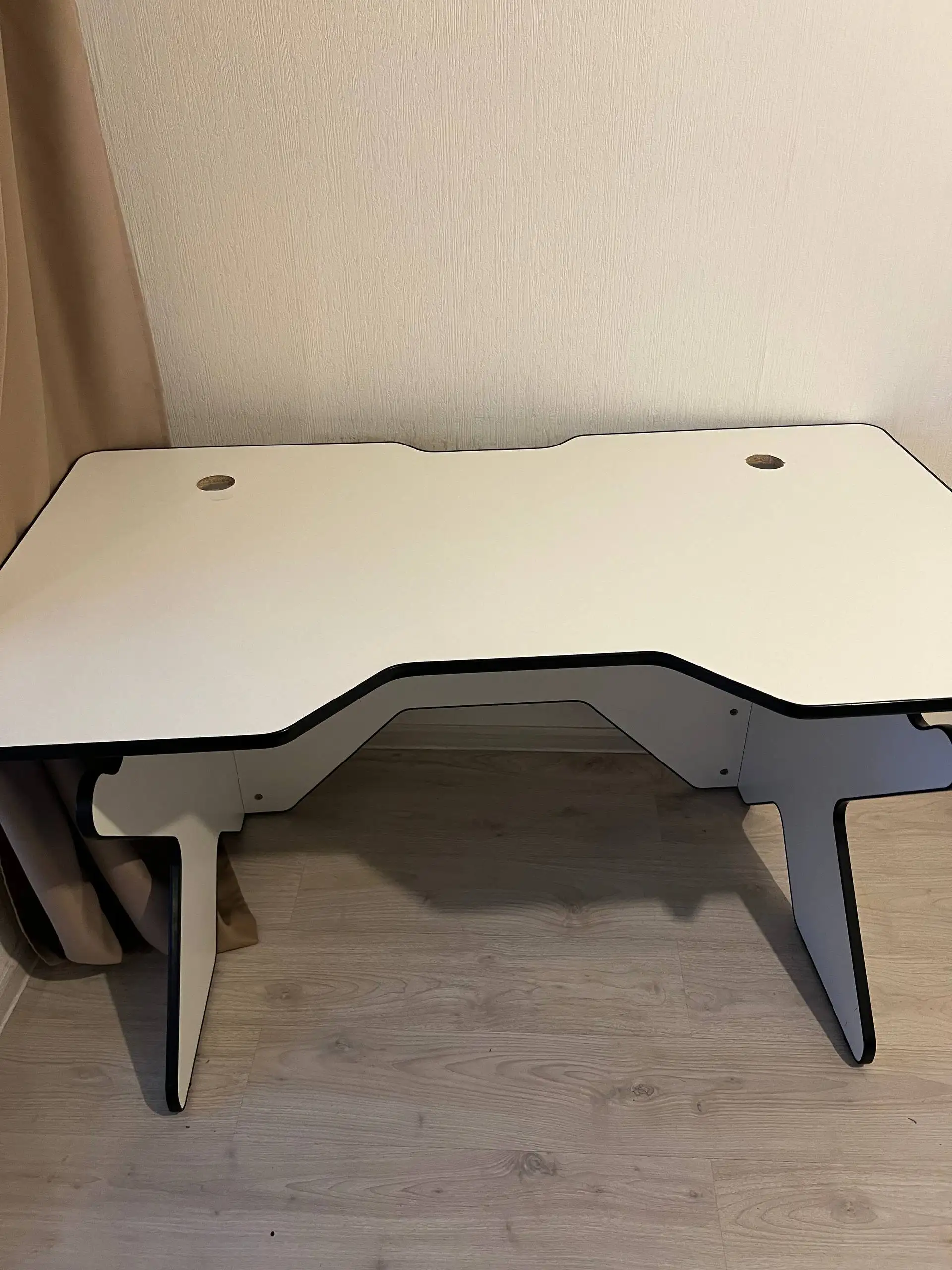 Продам компьютерный стол SPACE - Мебель (Барахолка) в Москва