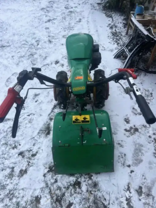 Мотоблок Ferrari MC320 2006 года с навесным оборудованием - Садовая техника (Барахолка) в Москва