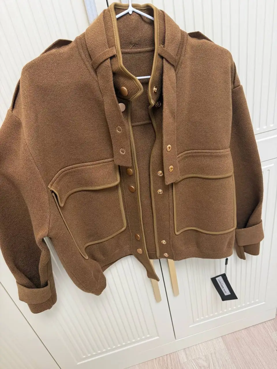 Стильный бомбер новый с биркой - Верхняя одежда (Одежда) в Москва