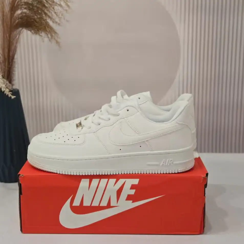 Кроссовки NIKE AIR FORCE оригинального качества - Обувь (Одежда) в Москва