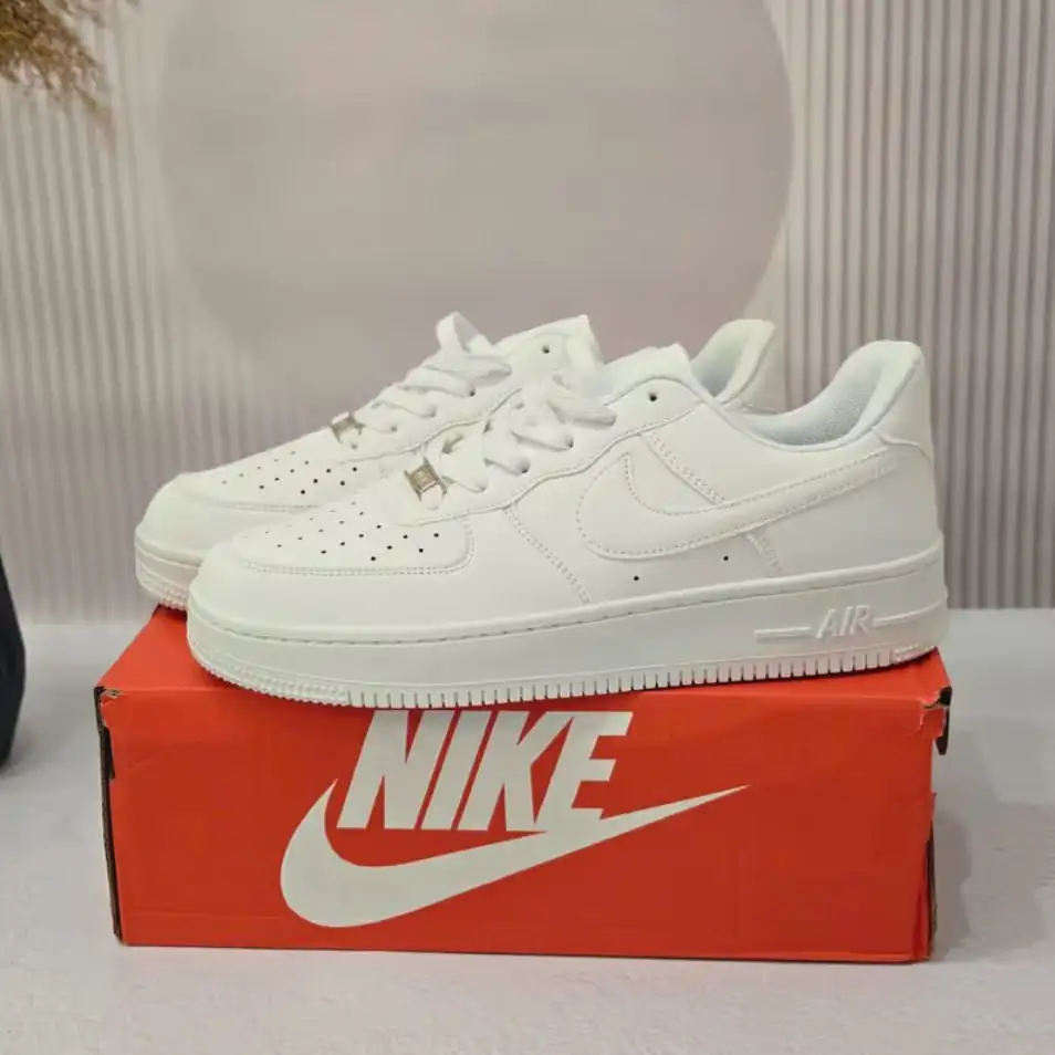 Кроссовки NIKE AIR FORCE оригинального качества - Обувь (Одежда) в Москва