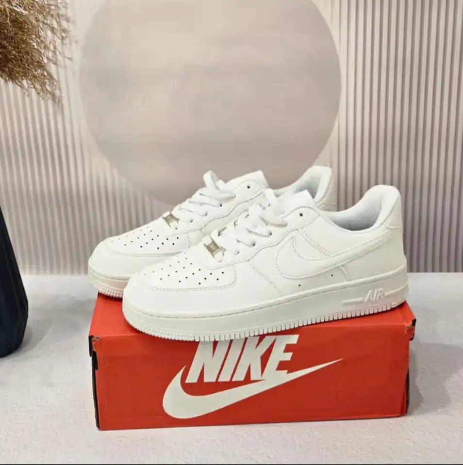 Кроссовки NIKE AIR FORCE оригинального качества - Обувь (Одежда) в Москва