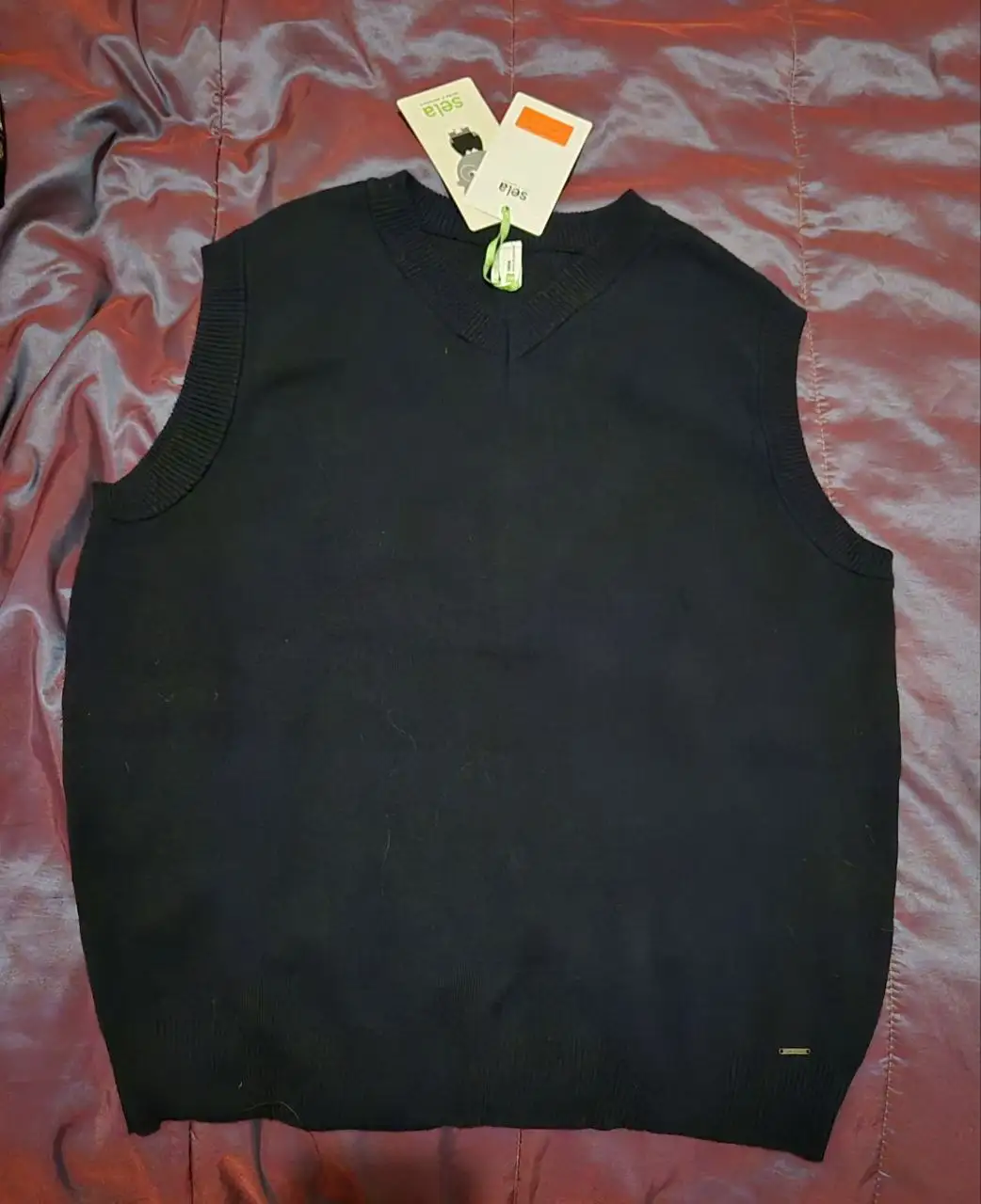 Продажа жилеток разных брендов - Верхняя одежда (Одежда) в Москва