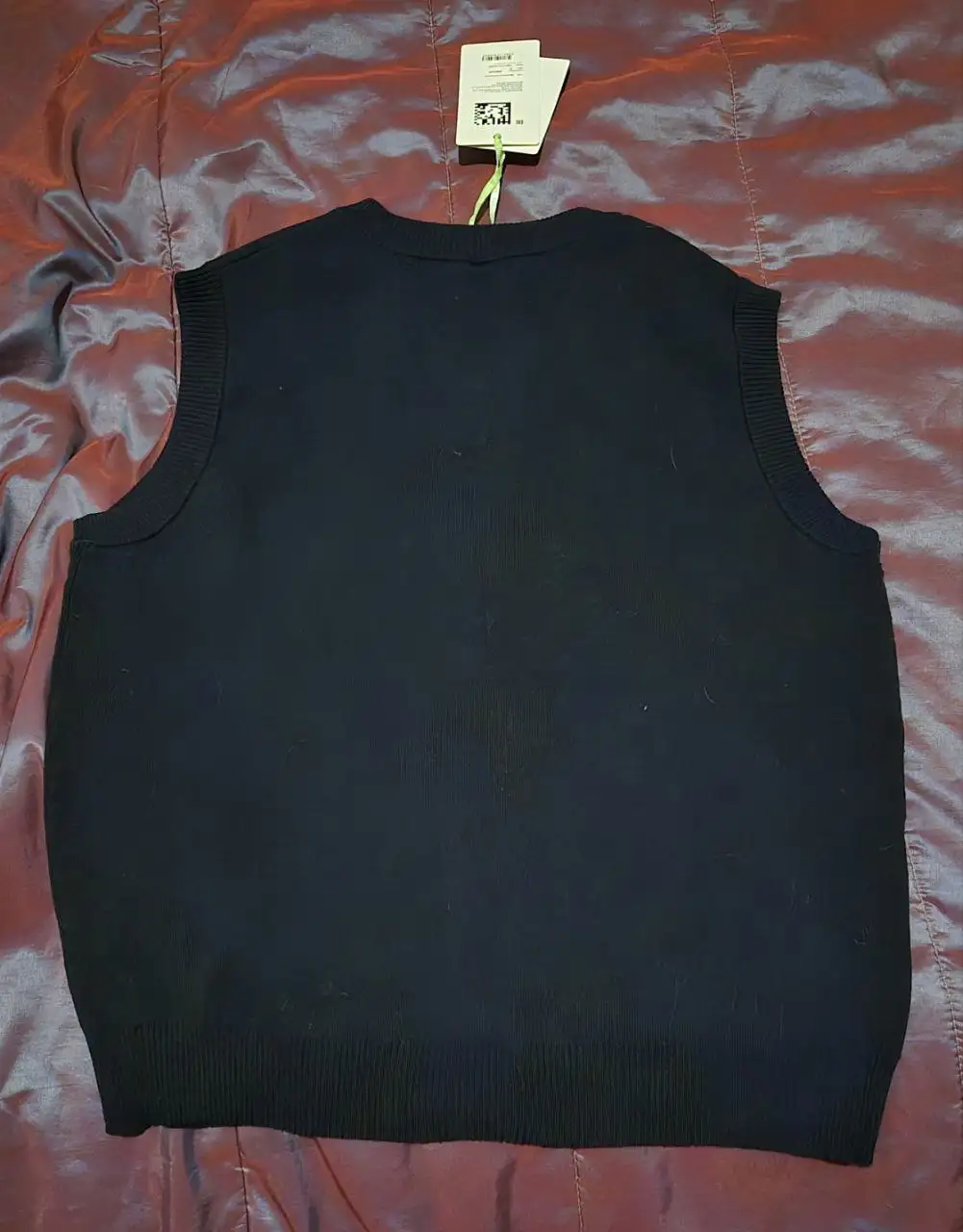 Продажа жилеток разных брендов - Верхняя одежда (Одежда) в Москва