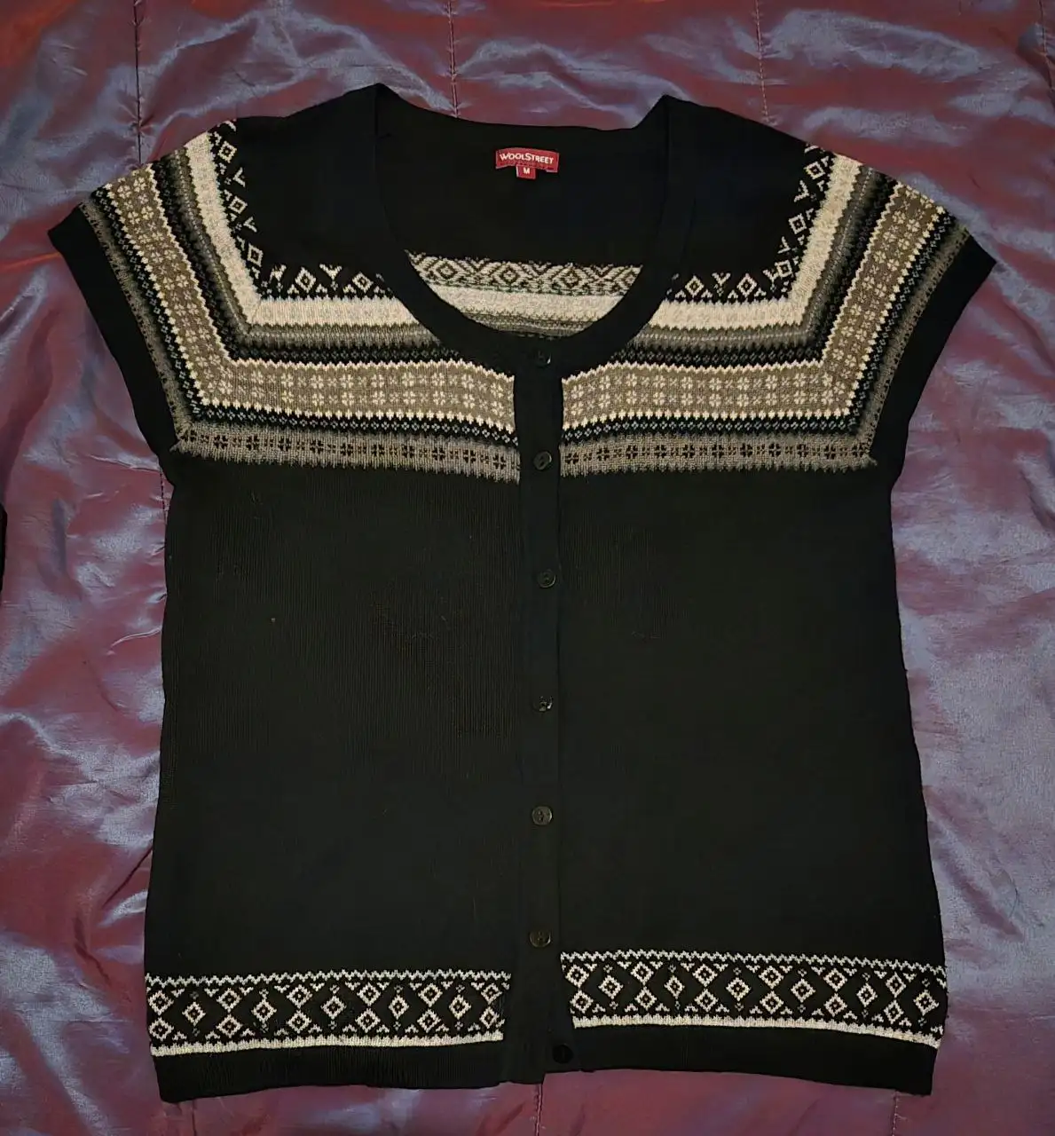 Продажа жилеток разных брендов - Верхняя одежда (Одежда) в Москва