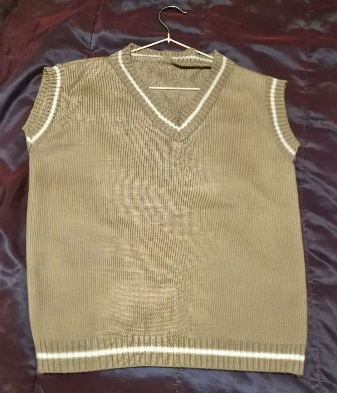 Продажа жилеток разных брендов - Верхняя одежда (Одежда) в Москва