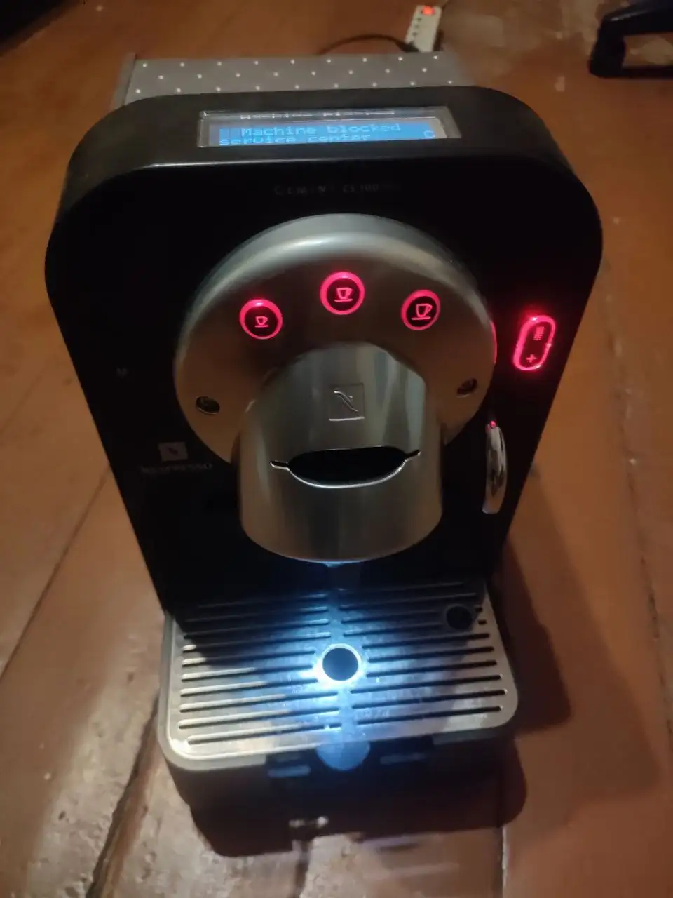 Кофемашина б/у без бака для воды - Техника для кухни (Барахолка) в Москва