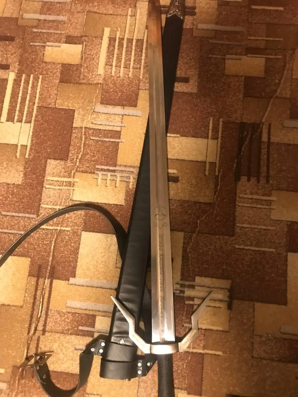 Продам или обменяю меч по игре Ведьмак - Коллекционные предметы (Хобби и отдых) в Москва