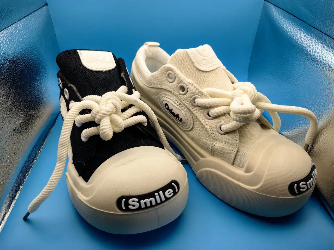 Продам новые модные ботиночки черный и белый - Обувь (Одежда) в Москва