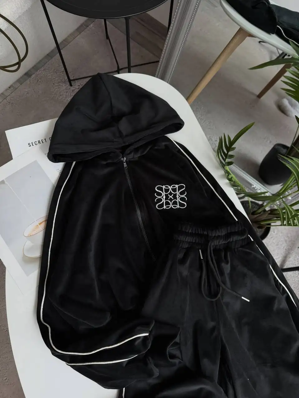 Костюм велюр с вышивкой - Одежда в Москва