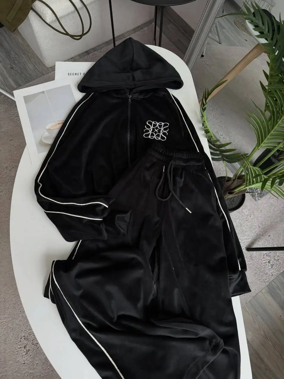 Костюм велюр с вышивкой - Одежда в Москва