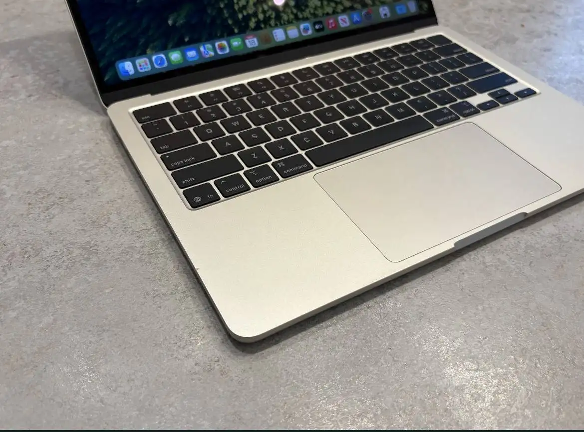 Продам Macbook Air M4 16/256 silver - Ноутбуки (Электроника) в Москва