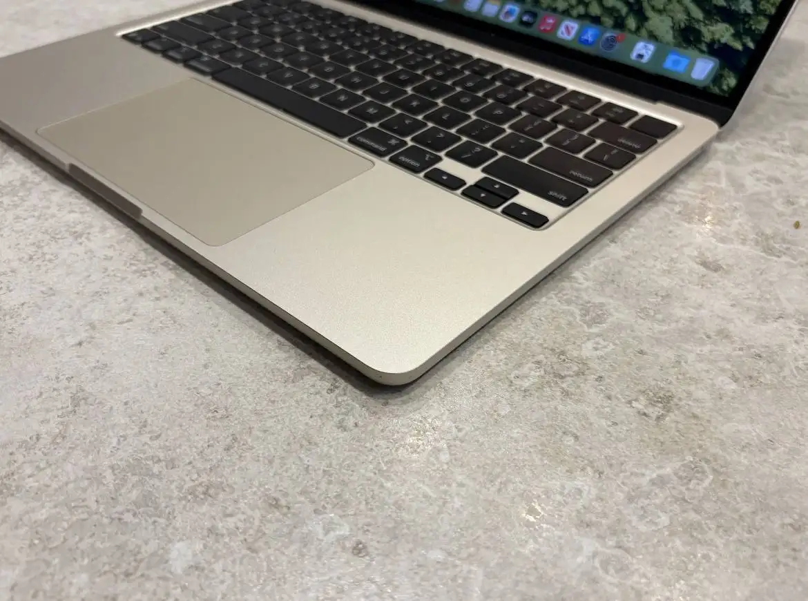 Продам Macbook Air M4 16/256 silver - Ноутбуки (Электроника) в Москва