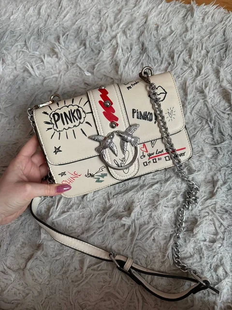 Продажа женских сумок б/у - Разное в Москва