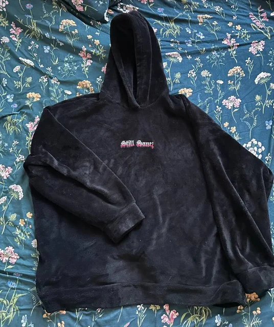 Продам худи с нашивкой паучей Лилии - Шорты в Москва