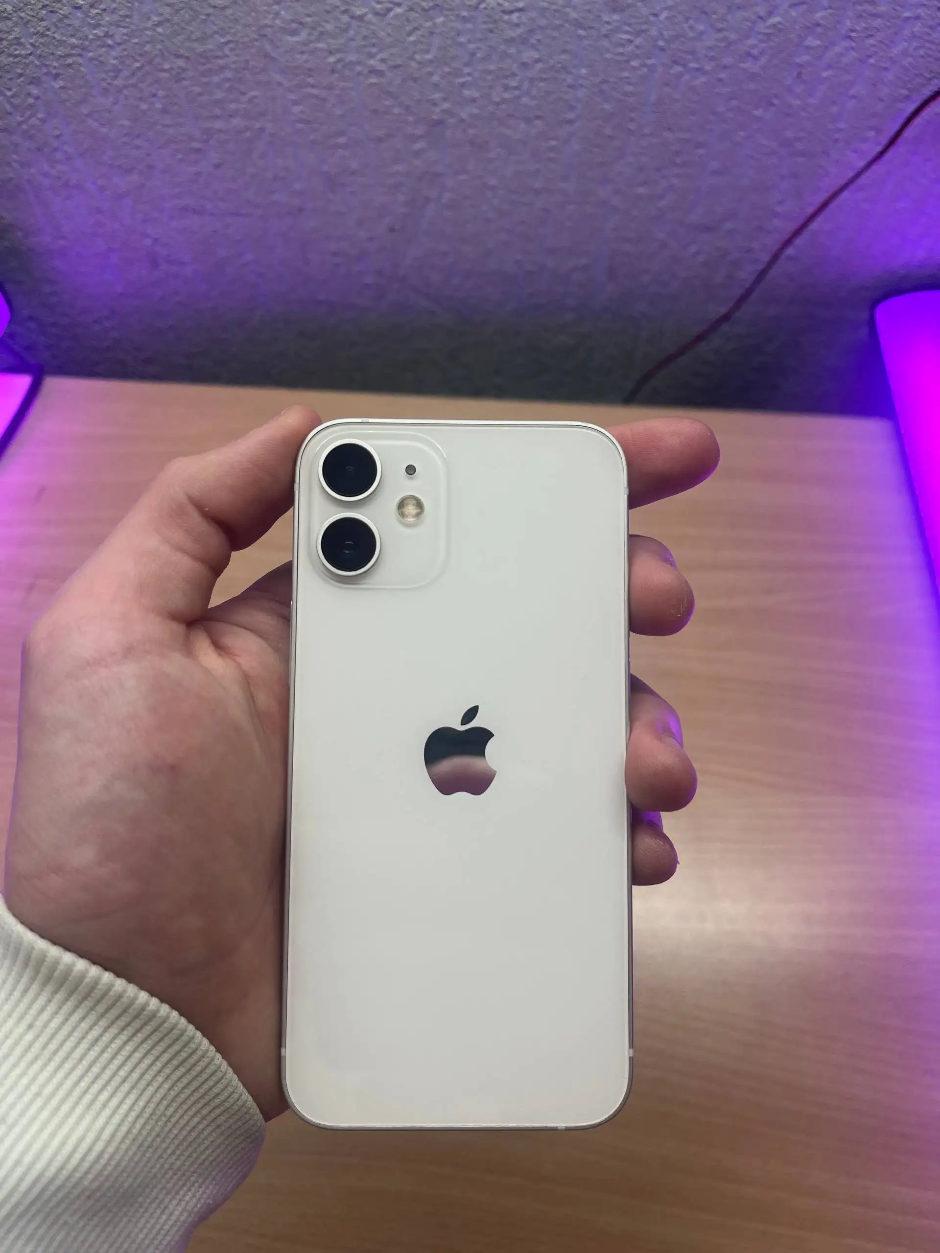 Продажа iPhone 12 mini и iPhone 13 mini - Смартфоны (Электроника) в Москва