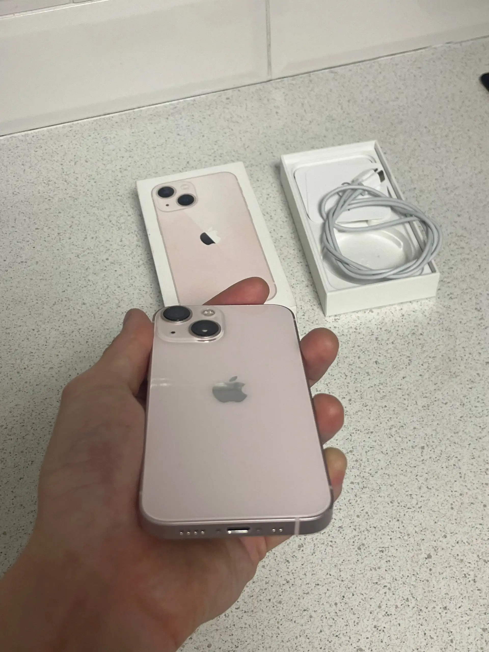 Продажа iPhone 12 mini и iPhone 13 mini - Смартфоны (Электроника) в Москва