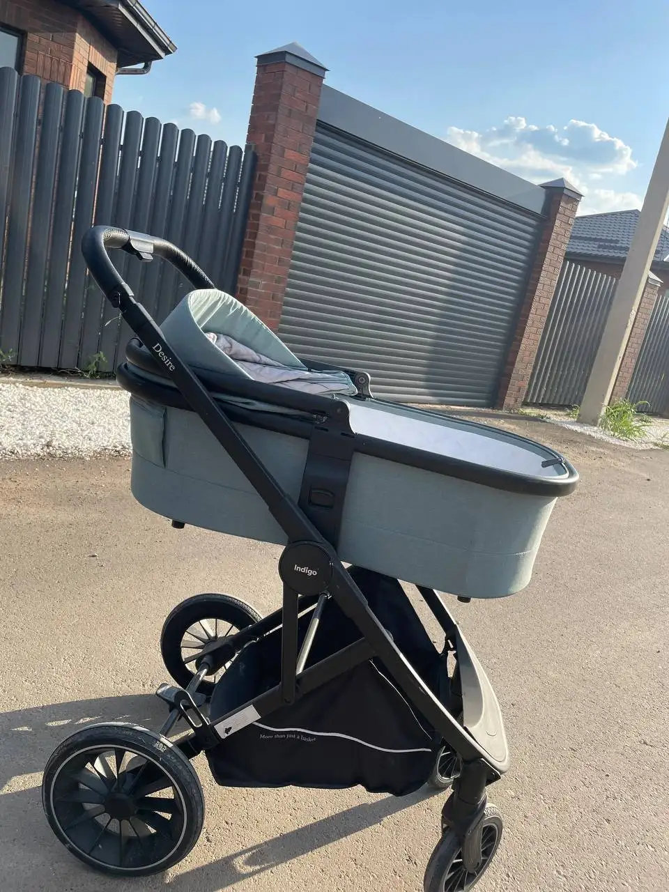 Колясочка в хорошем состоянии 2 блока - Товары для детей в Москва